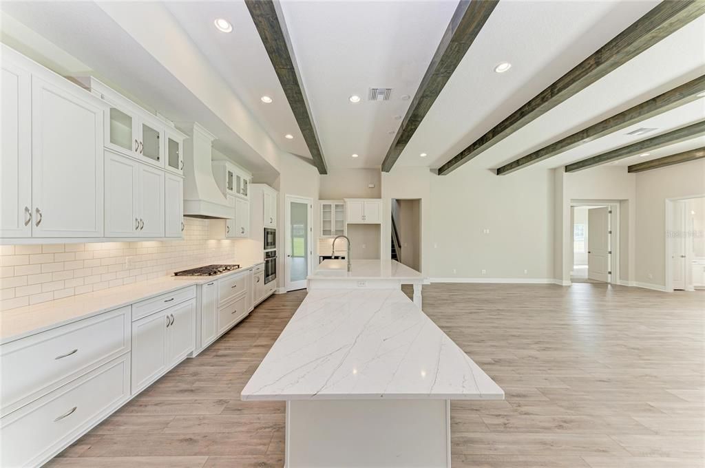 En Venta: $1,246,809 (5 camas, 4 baños, 4602 Pies cuadrados)