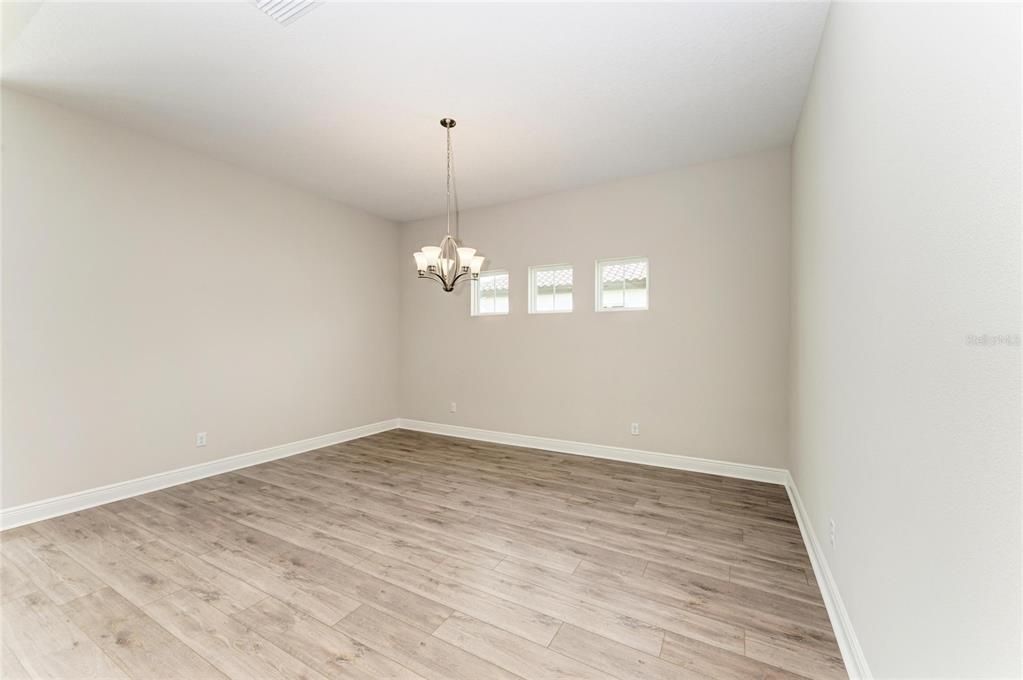 En Venta: $1,246,809 (5 camas, 4 baños, 4602 Pies cuadrados)