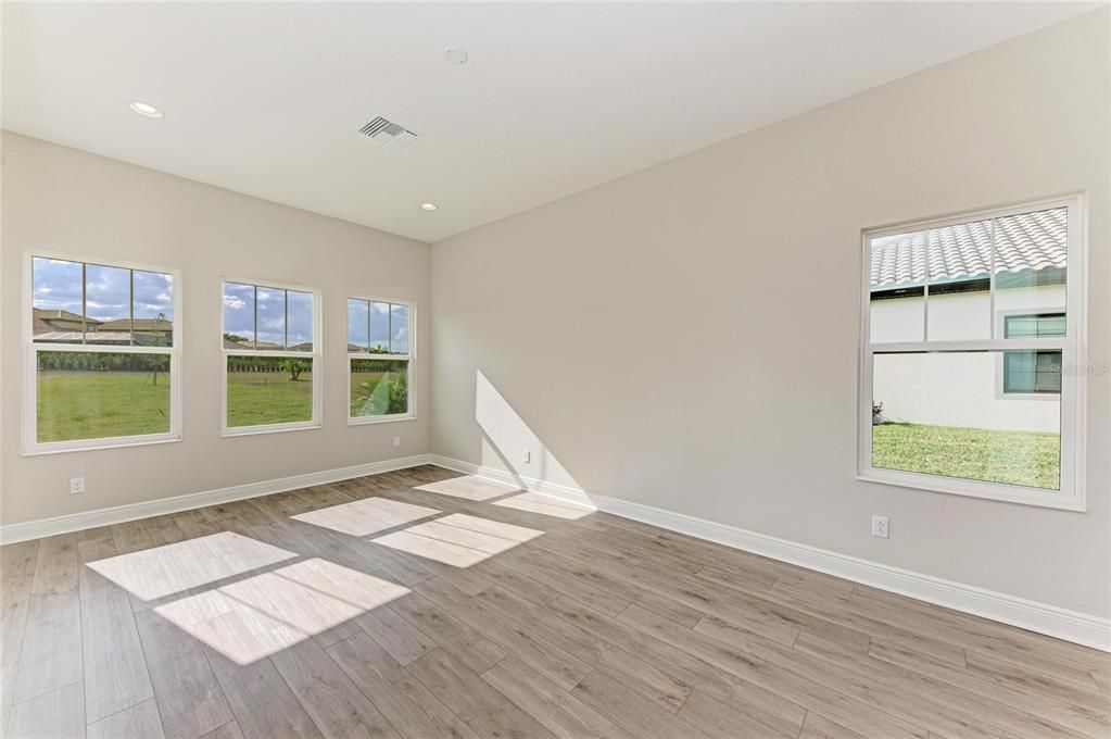 En Venta: $1,246,809 (5 camas, 4 baños, 4602 Pies cuadrados)