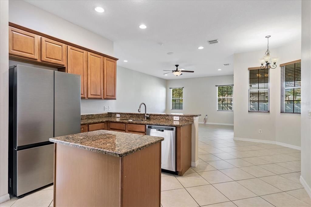 На продажу: $544,900 (4 спален, 2 ванн, 2573 Квадратных фут)