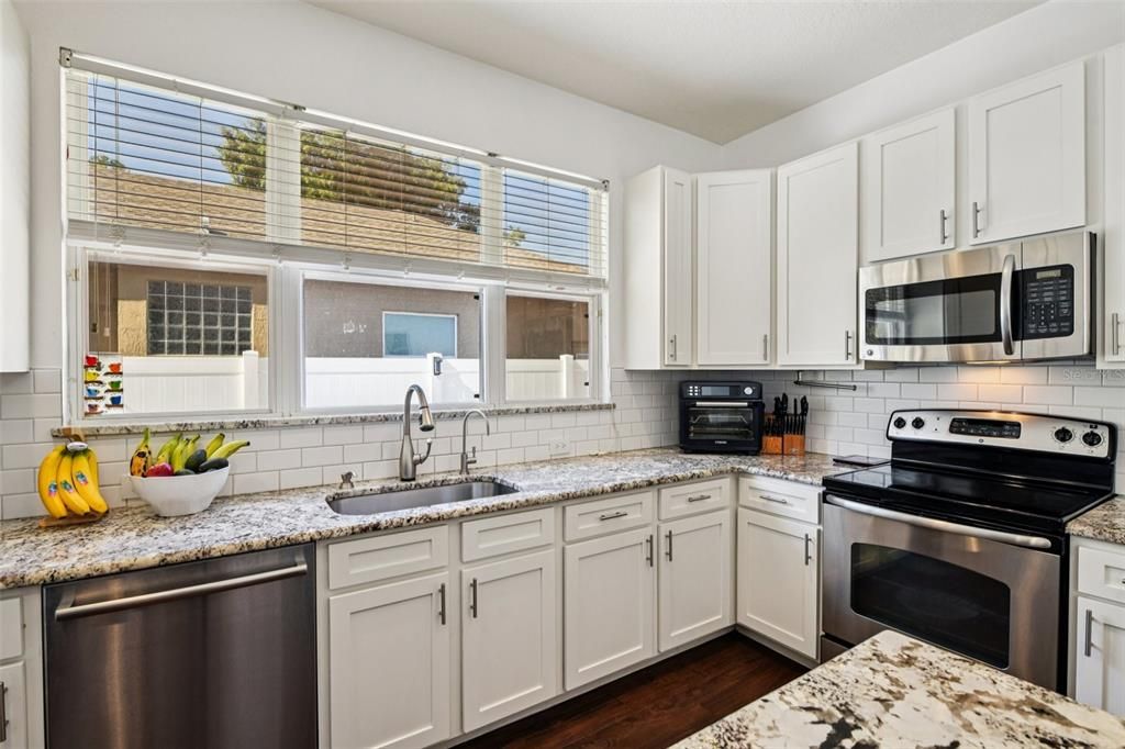 For Sale: $919,200 (5 beds, 3 baths, 3064 Square Feet)