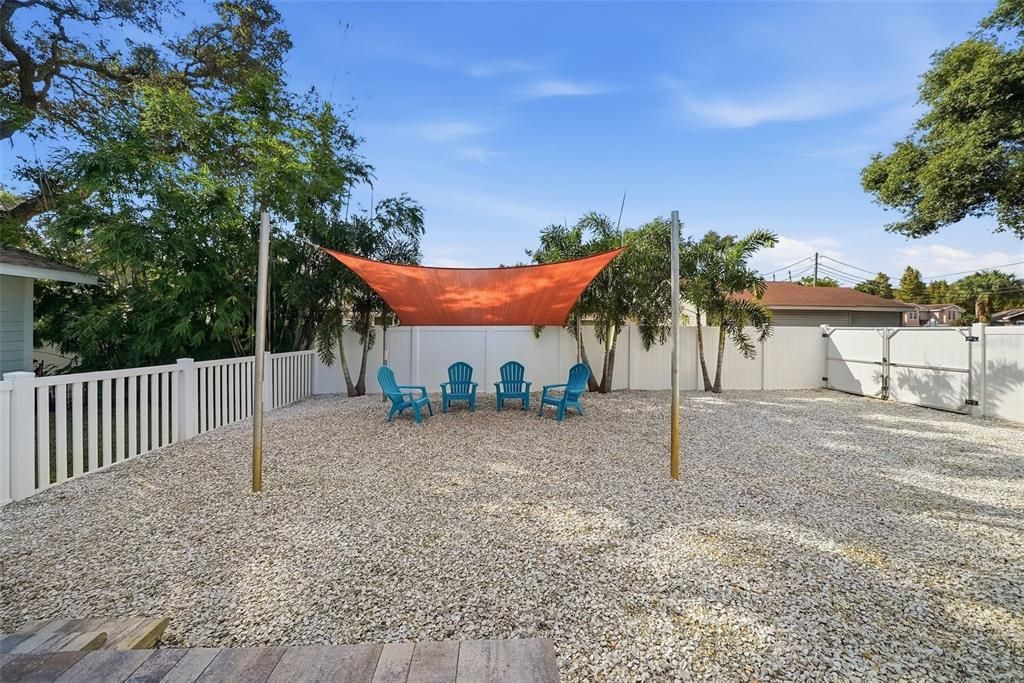 待售: $1,200,000 (4 贝兹, 2 浴室, 1950 平方英尺)