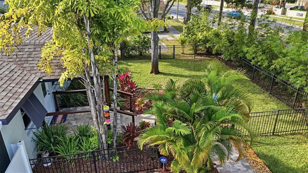 待售: $1,200,000 (4 贝兹, 2 浴室, 1950 平方英尺)