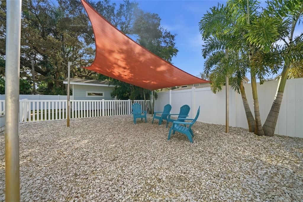 待售: $1,200,000 (4 贝兹, 2 浴室, 1950 平方英尺)