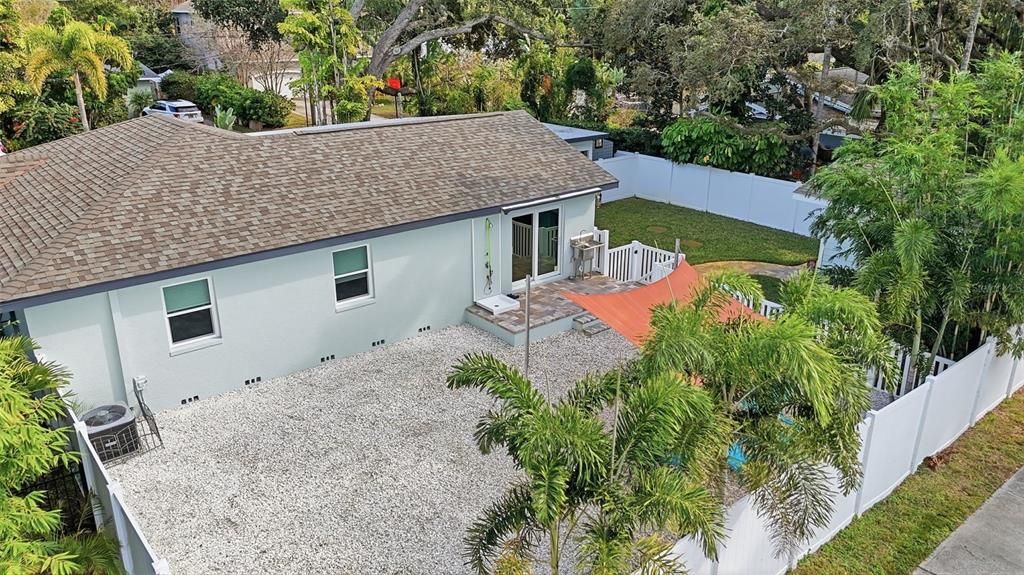 待售: $1,200,000 (4 贝兹, 2 浴室, 1950 平方英尺)