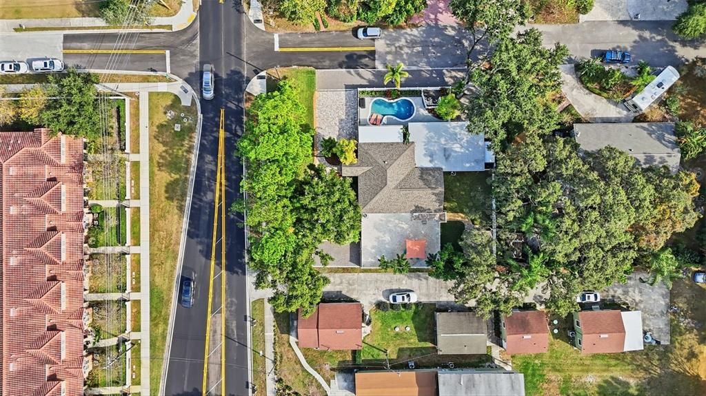 待售: $1,200,000 (4 贝兹, 2 浴室, 1950 平方英尺)