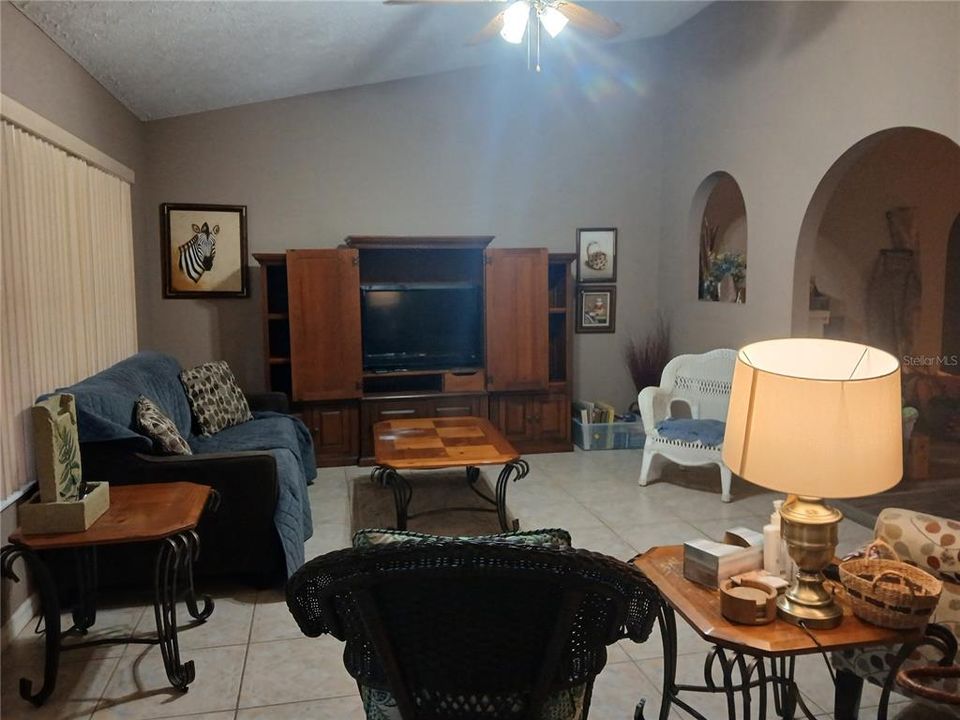 For Sale: $579,000 (3 beds, 2 baths, 2462 Square Feet)