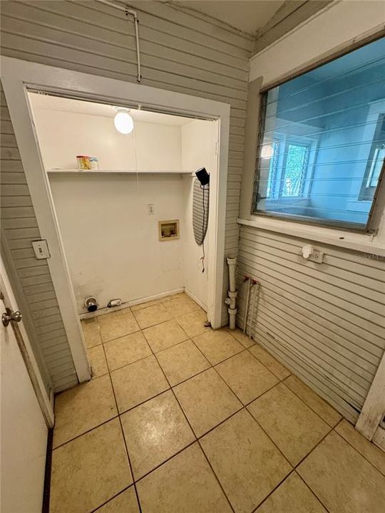 待售: $215,000 (3 贝兹, 2 浴室, 1528 平方英尺)