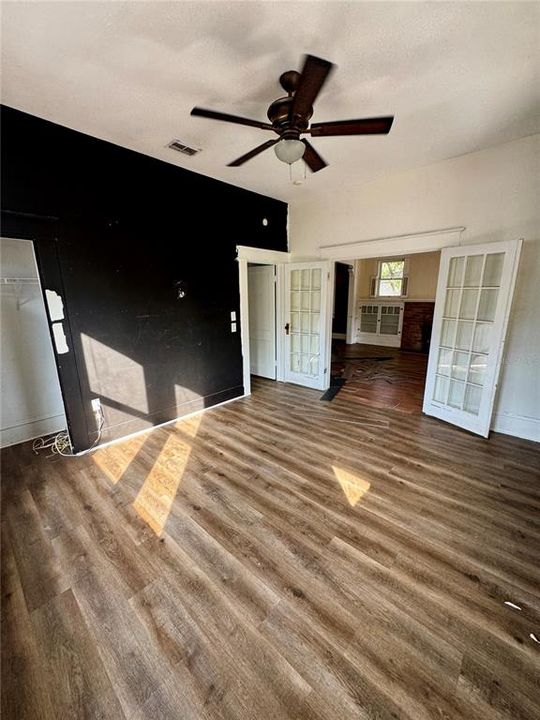 待售: $215,000 (3 贝兹, 2 浴室, 1528 平方英尺)