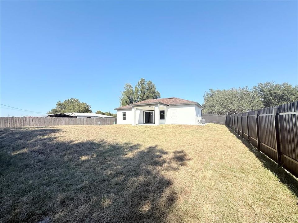 En Venta: $305,000 (3 camas, 3 baños, 1063 Pies cuadrados)