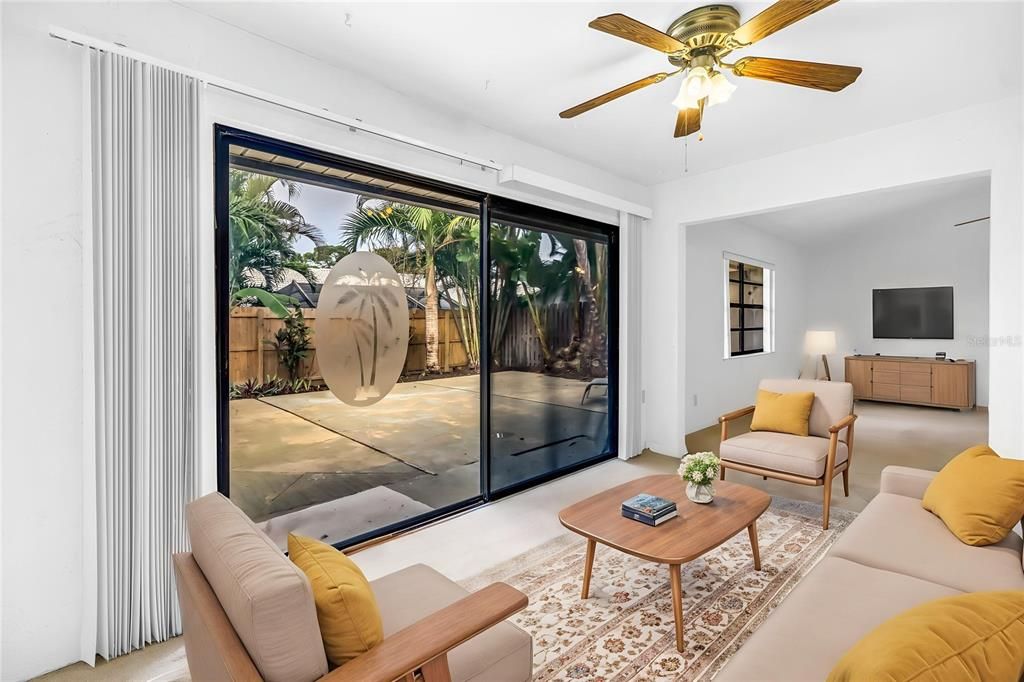 待售: $299,900 (3 贝兹, 2 浴室, 1600 平方英尺)