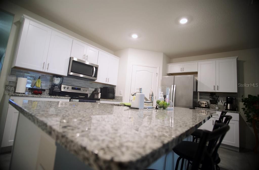 For Sale: $390,000 (4 beds, 2 baths, 1841 Square Feet)