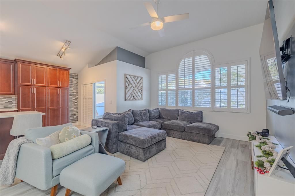 For Sale: $500,000 (3 beds, 2 baths, 1520 Square Feet)