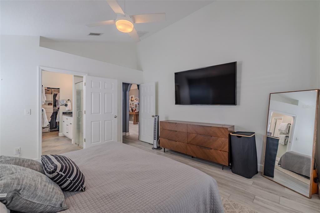 For Sale: $500,000 (3 beds, 2 baths, 1520 Square Feet)