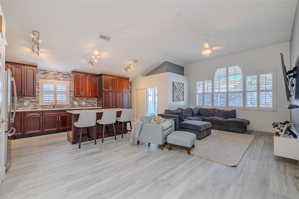 For Sale: $500,000 (3 beds, 2 baths, 1520 Square Feet)