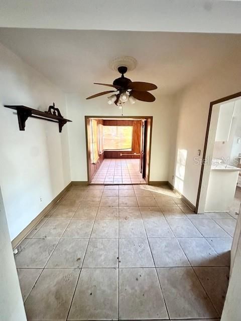 待售: $395,000 (3 贝兹, 1 浴室, 1637 平方英尺)