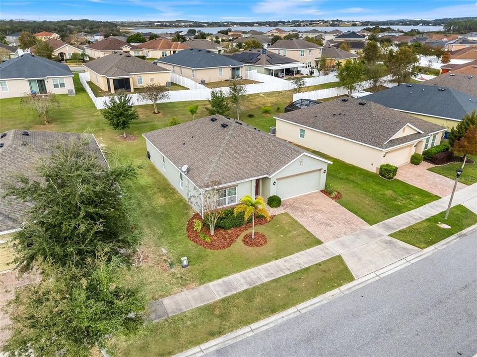 For Sale: $335,000 (3 beds, 2 baths, 1700 Square Feet)