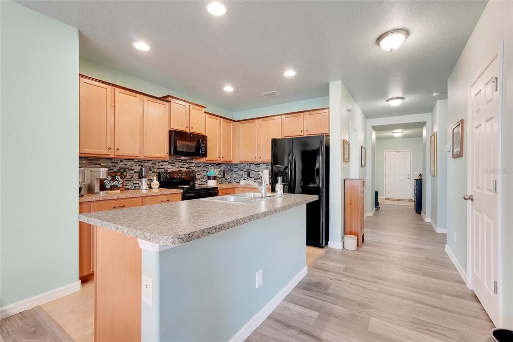 For Sale: $335,000 (3 beds, 2 baths, 1700 Square Feet)