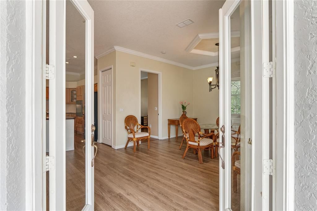 En Venta: $420,000 (4 camas, 3 baños, 2306 Pies cuadrados)