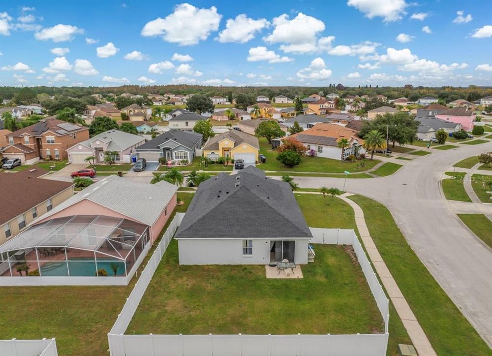 待售: $384,990 (4 贝兹, 2 浴室, 1972 平方英尺)