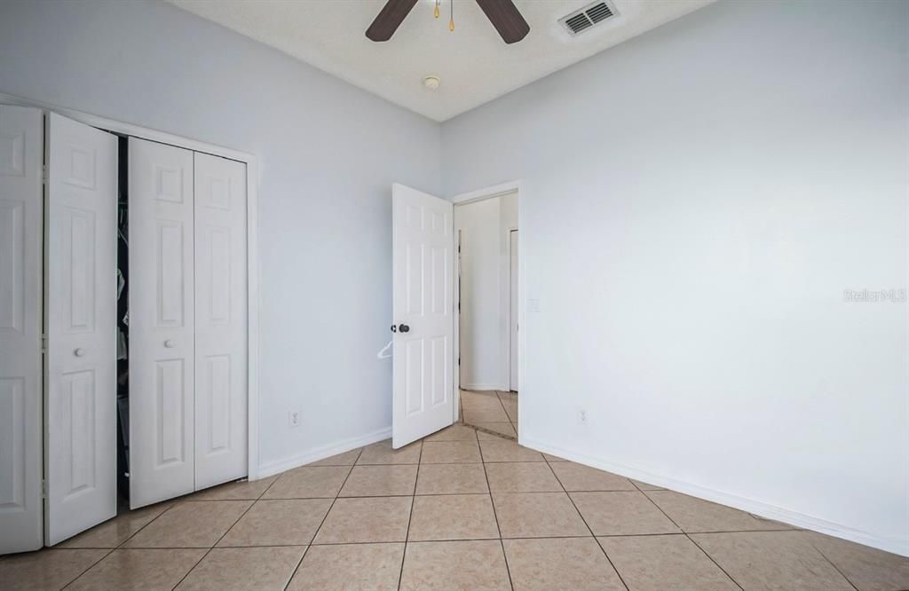 待售: $384,990 (4 贝兹, 2 浴室, 1972 平方英尺)