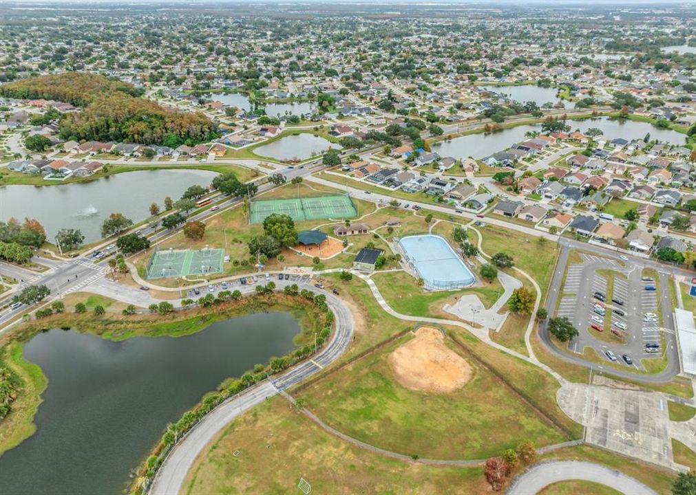 待售: $384,990 (4 贝兹, 2 浴室, 1972 平方英尺)