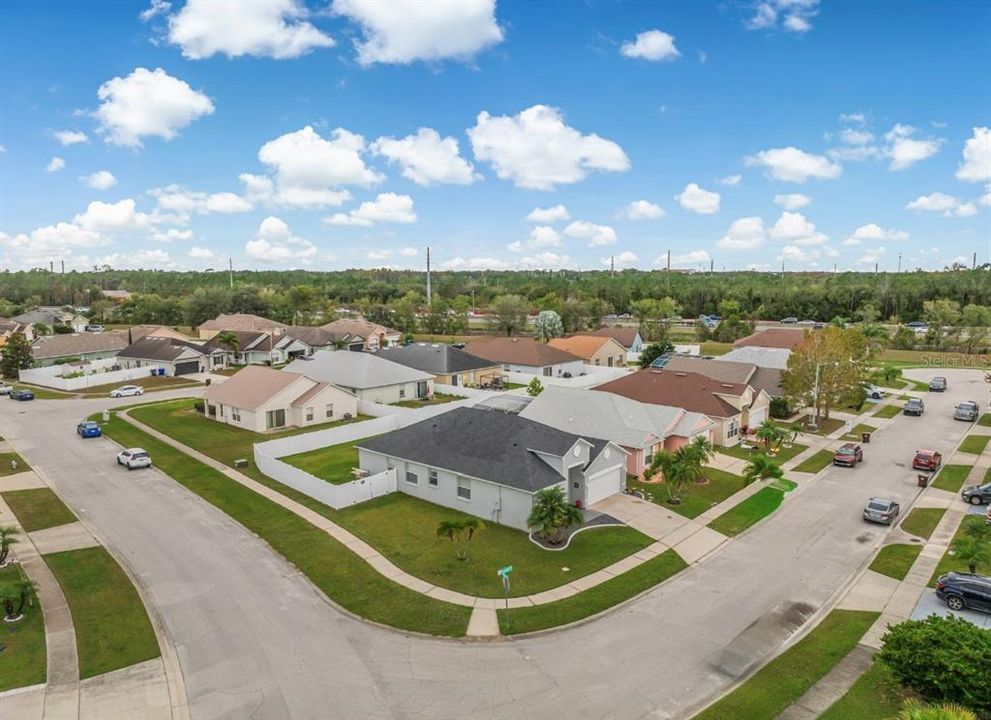 待售: $384,990 (4 贝兹, 2 浴室, 1972 平方英尺)