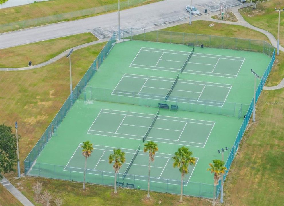 待售: $384,990 (4 贝兹, 2 浴室, 1972 平方英尺)