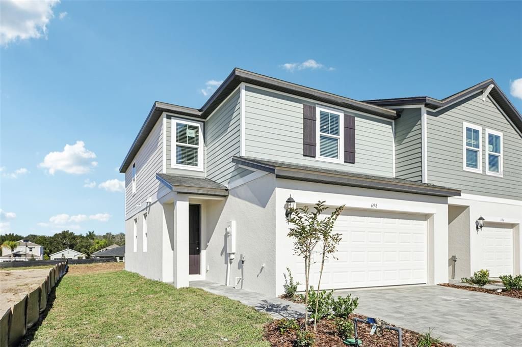 En Venta: $286,000 (3 camas, 2 baños, 1566 Pies cuadrados)