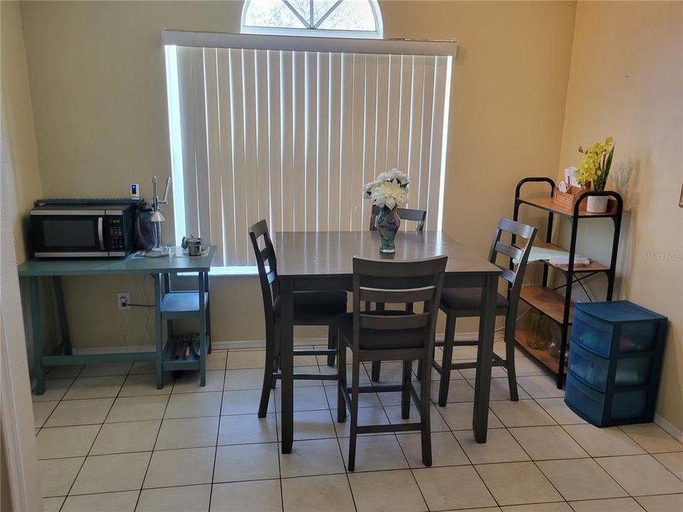 En Venta: $384,900 (3 camas, 2 baños, 1424 Pies cuadrados)