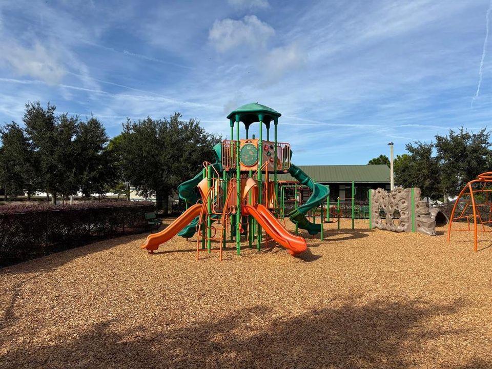 For Rent: $1,900 (3 beds, 2 baths, 1416 Square Feet)