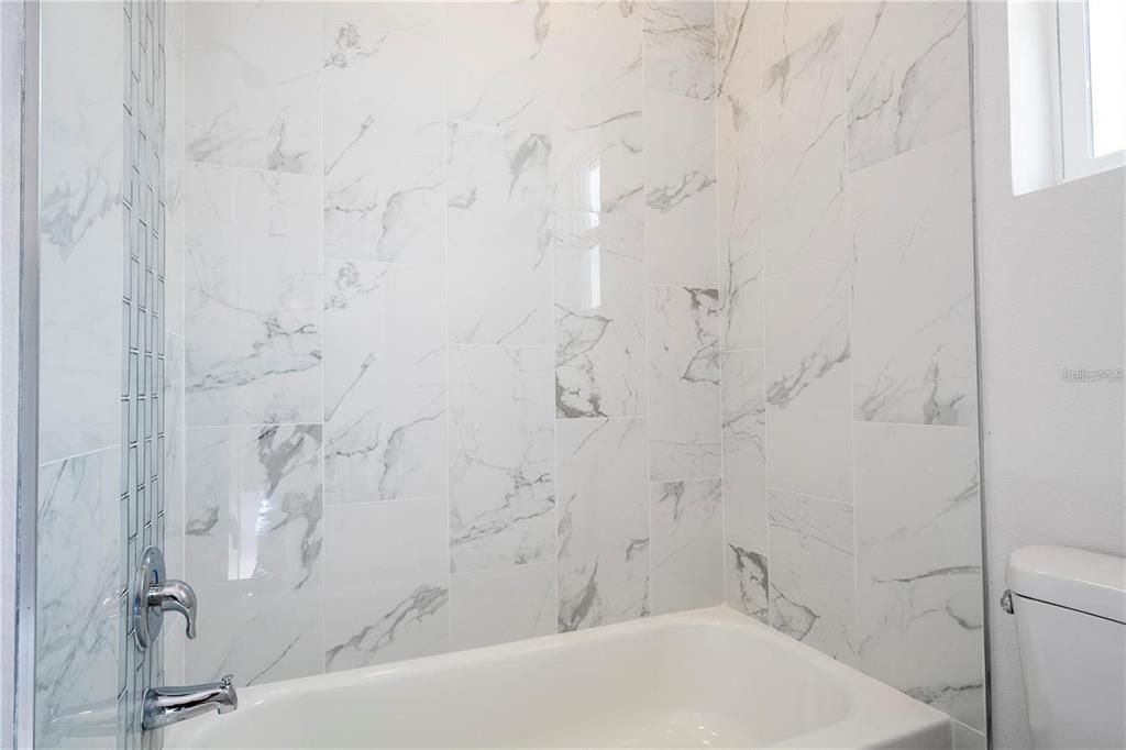 For Rent: $1,900 (3 beds, 2 baths, 1416 Square Feet)