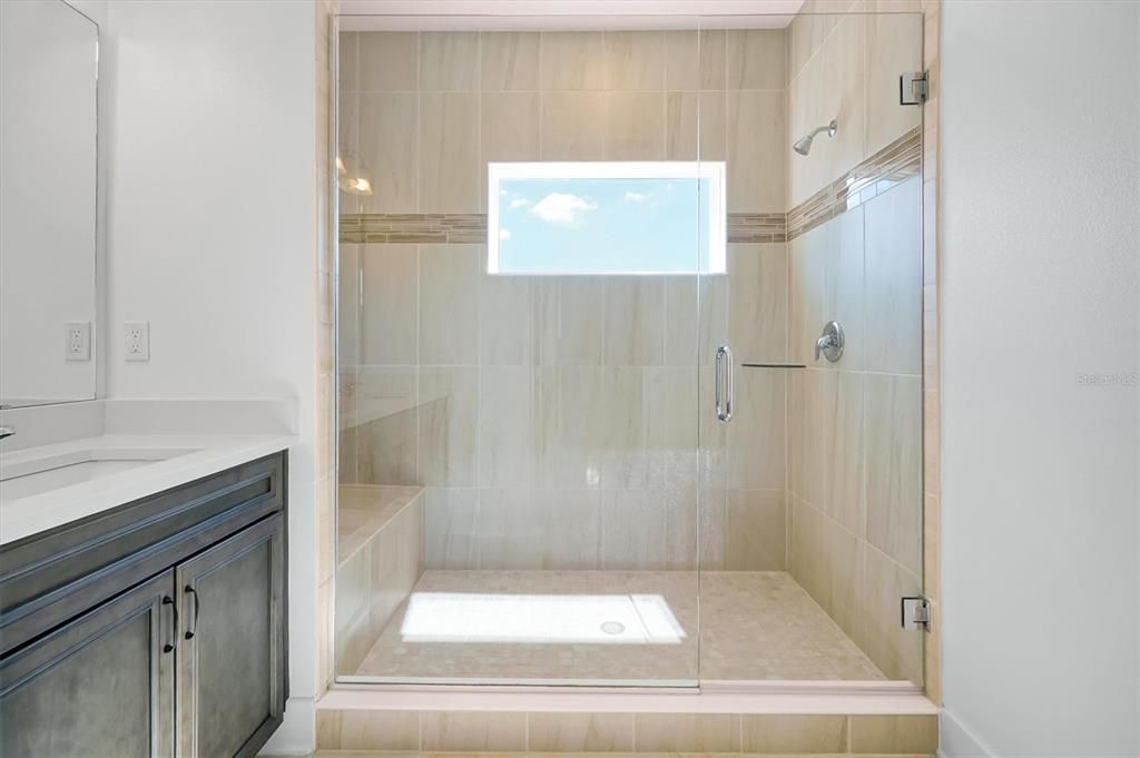 На продажу: $589,990 (3 спален, 2 ванн, 1972 Квадратных фут)