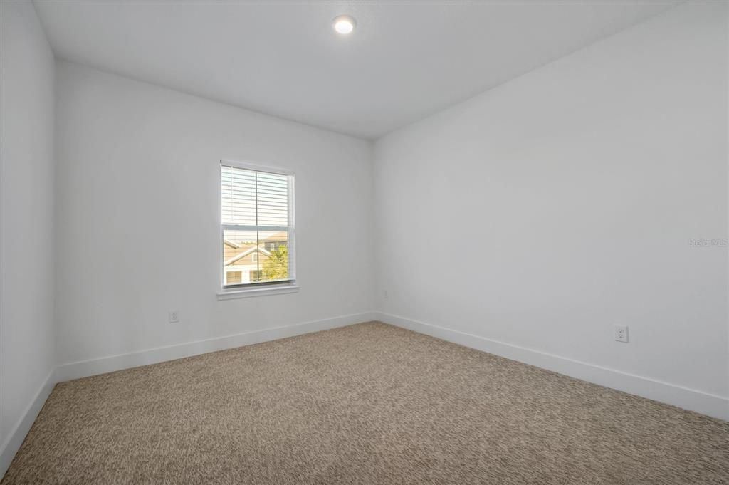 На продажу: $589,990 (3 спален, 2 ванн, 1972 Квадратных фут)