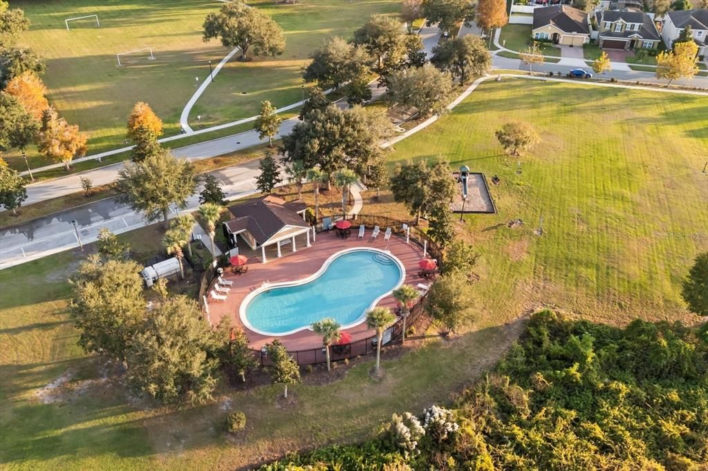 En Venta: $360,000 (4 camas, 2 baños, 1972 Pies cuadrados)