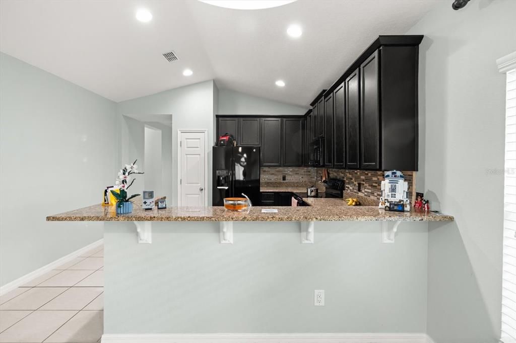 En Venta: $360,000 (4 camas, 2 baños, 1972 Pies cuadrados)