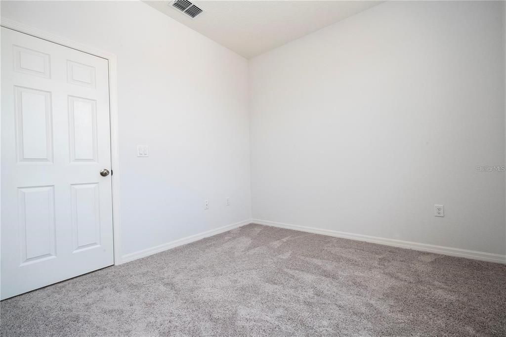 For Rent: $1,900 (3 beds, 2 baths, 1416 Square Feet)