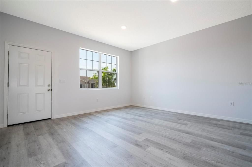 For Rent: $1,900 (3 beds, 2 baths, 1416 Square Feet)