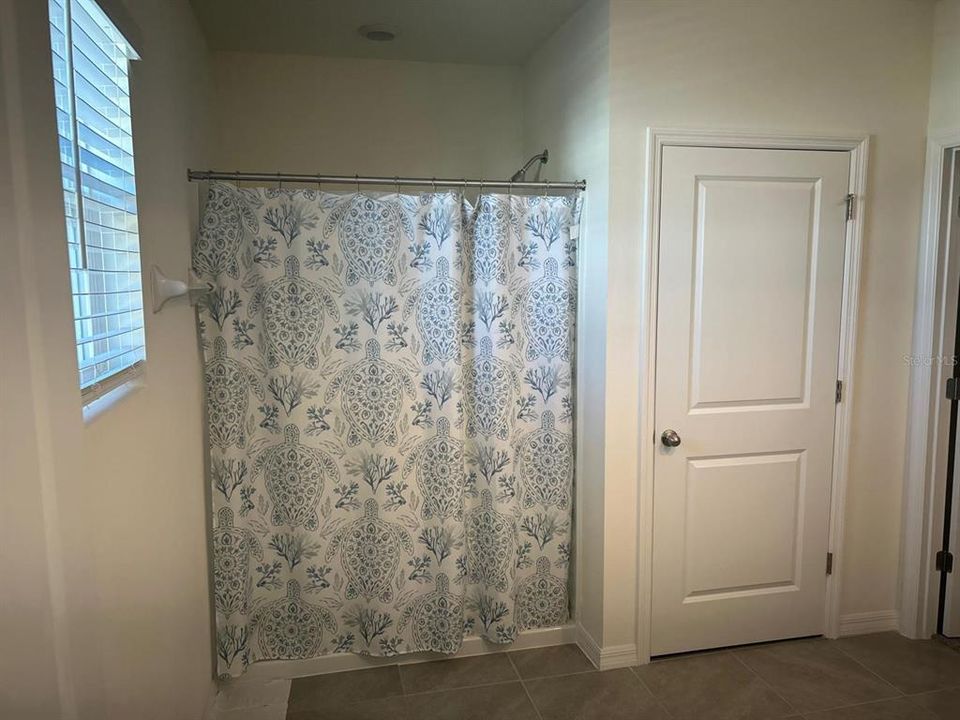 En Renta: $2,800 (4 camas, 3 baños, 2371 Pies cuadrados)