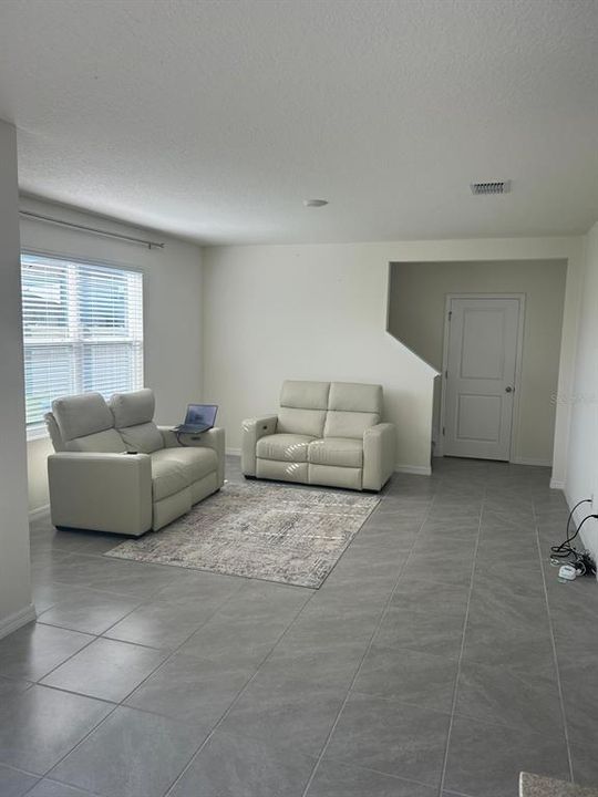 En Renta: $2,800 (4 camas, 3 baños, 2371 Pies cuadrados)