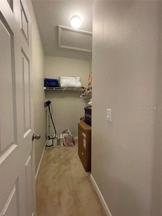 En Renta: $2,400 (4 camas, 2 baños, 2056 Pies cuadrados)