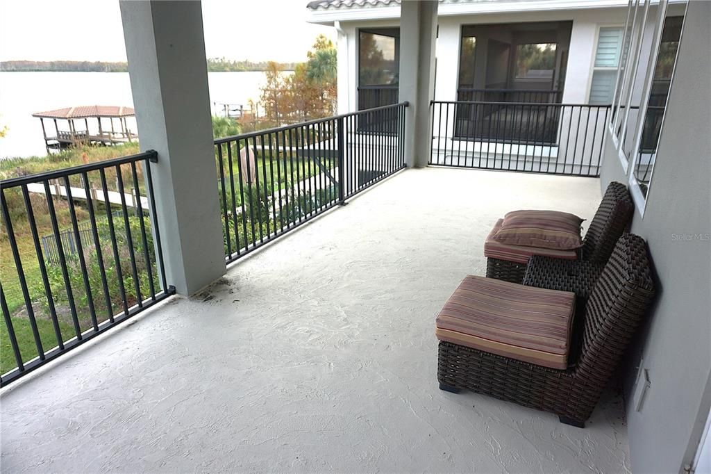 出租: $4,495 (4 贝兹, 3 浴室, 3510 平方英尺)