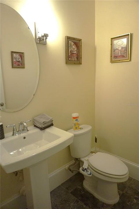 出租: $4,495 (4 贝兹, 3 浴室, 3510 平方英尺)