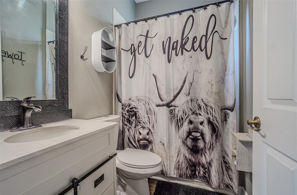 En Venta: $299,900 (3 camas, 2 baños, 1636 Pies cuadrados)