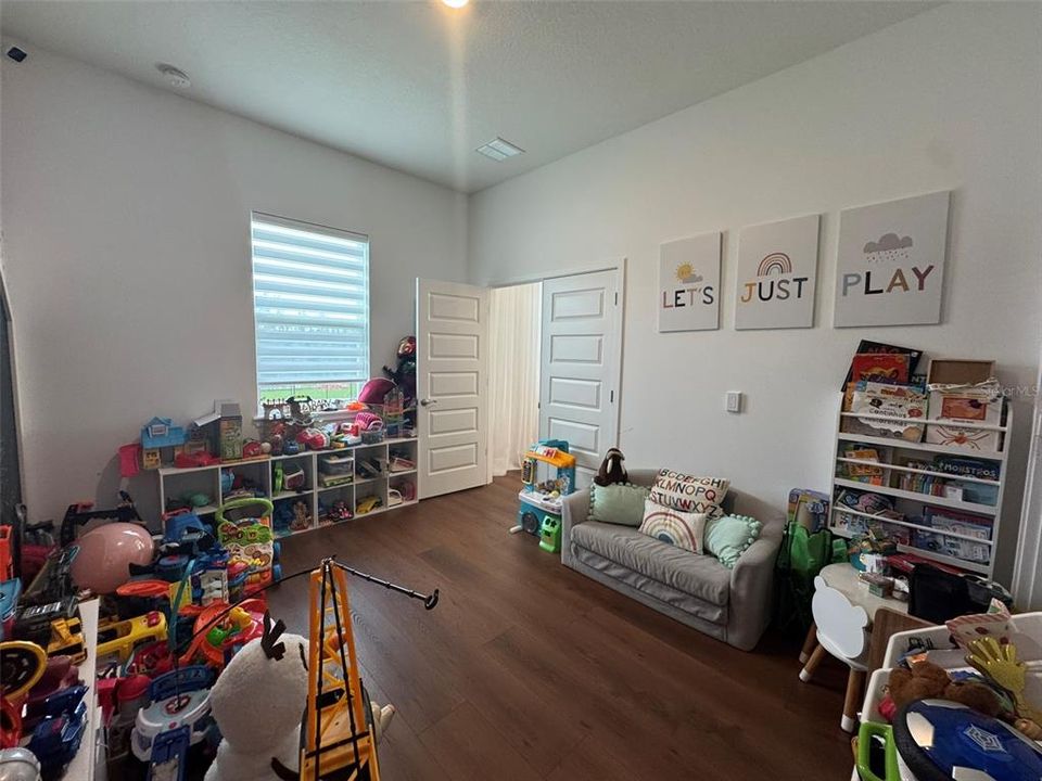 待售: $849,000 (4 贝兹, 3 浴室, 2832 平方英尺)