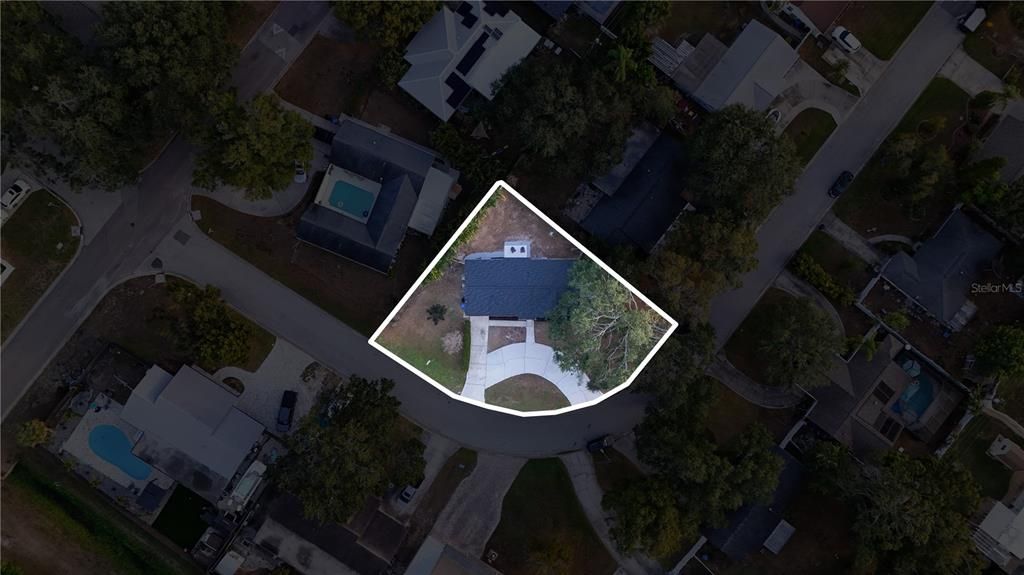 For Sale: $379,000 (2 beds, 1 baths, 1100 Square Feet)