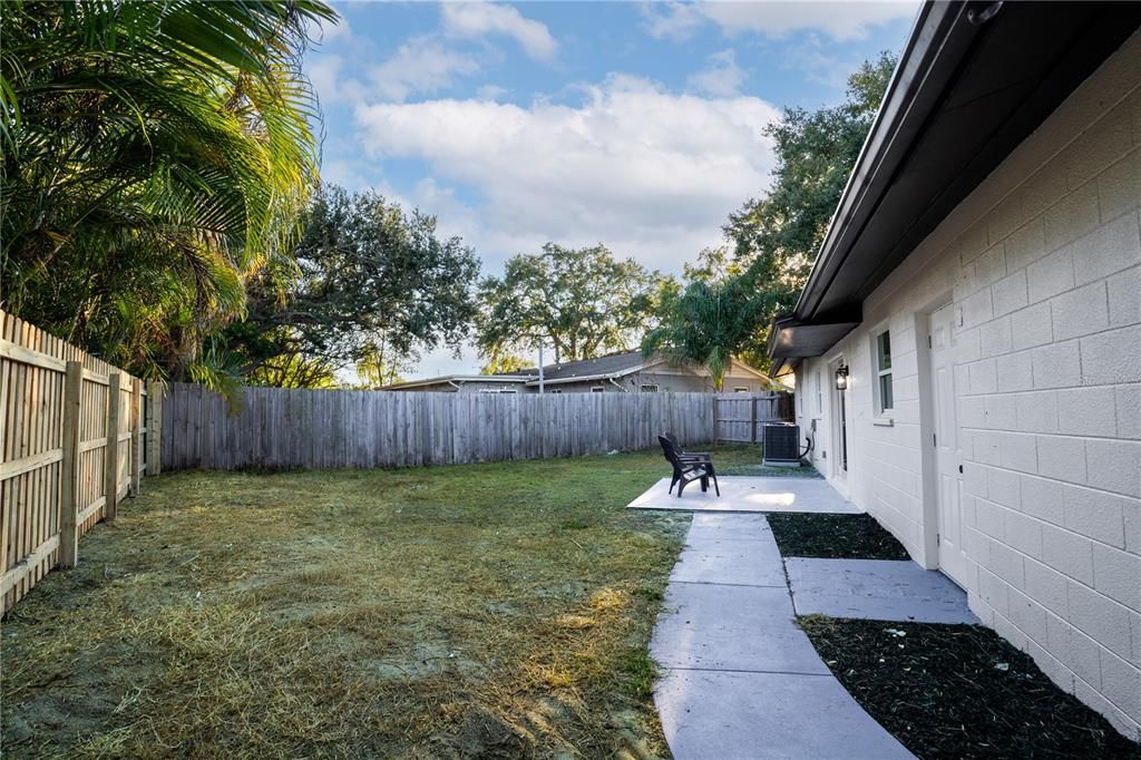 For Sale: $379,000 (2 beds, 1 baths, 1100 Square Feet)