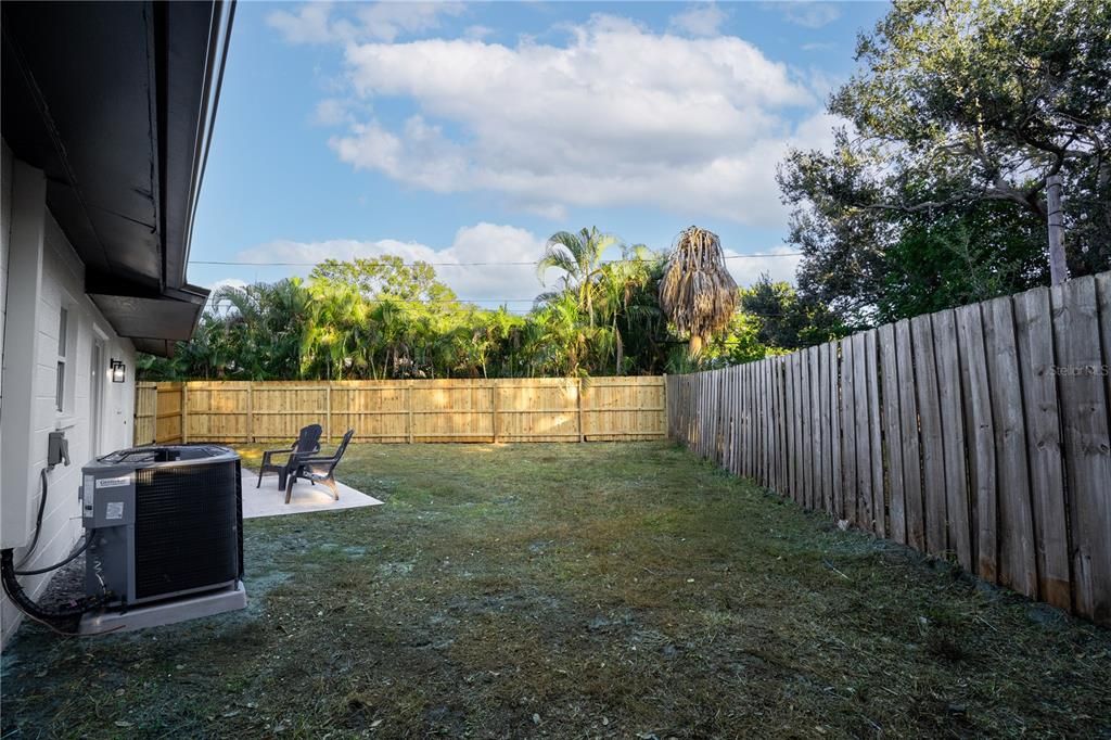 For Sale: $379,000 (2 beds, 1 baths, 1100 Square Feet)