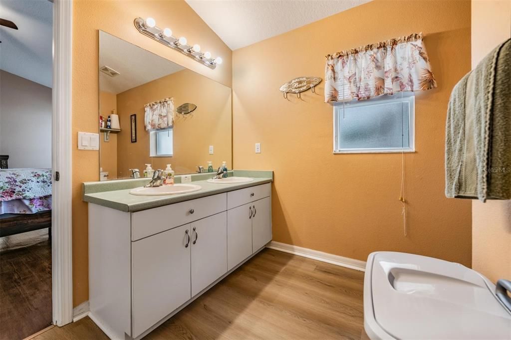 En Venta: $345,000 (3 camas, 2 baños, 1471 Pies cuadrados)