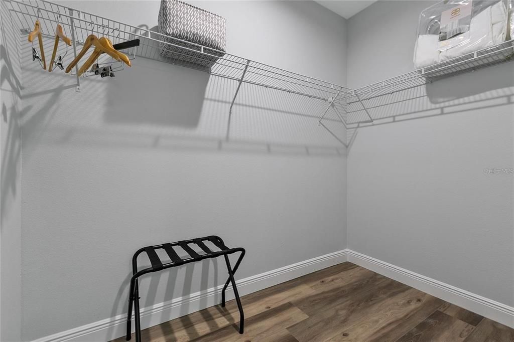 For Rent: $2,500 (4 beds, 2 baths, 1636 Square Feet)